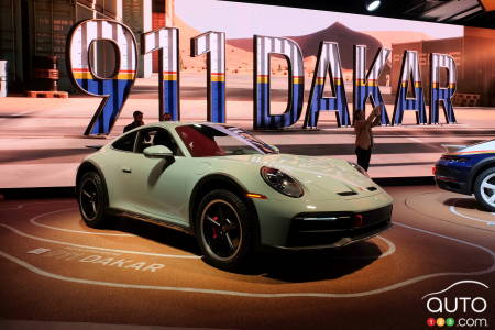 2023 Porsche 911 Dakar, three-quarters front